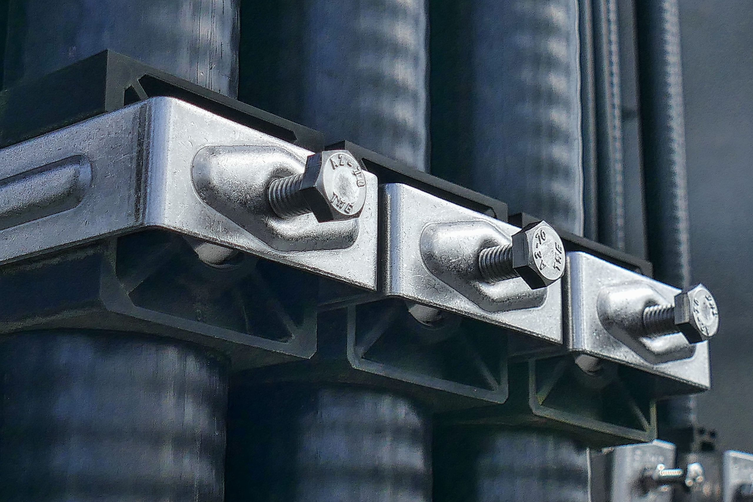 Brackets & Mounting Components
